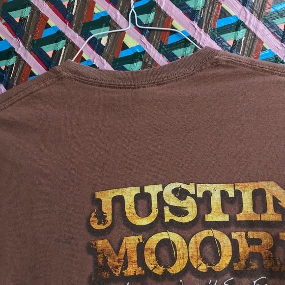 Justin Moore "If Heaven Wasn't So Far Away" Tee Sz Medium Brown Cotton Country - Picture 2 of 8